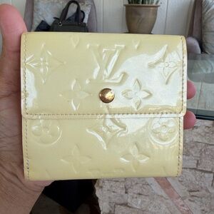 Louis Vuitton Compact Vernis Lemon Zest Wallet💝💝💝